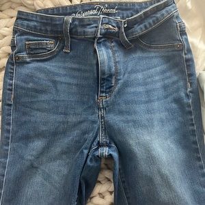 Universal threads skinny jeans